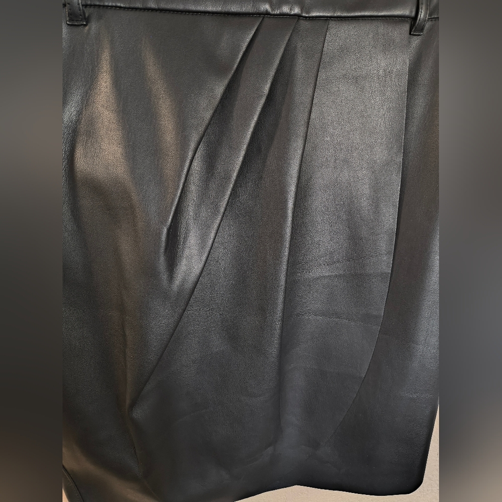 Express Sz 4 Elegant Black Skirt - Picture 2 of 8